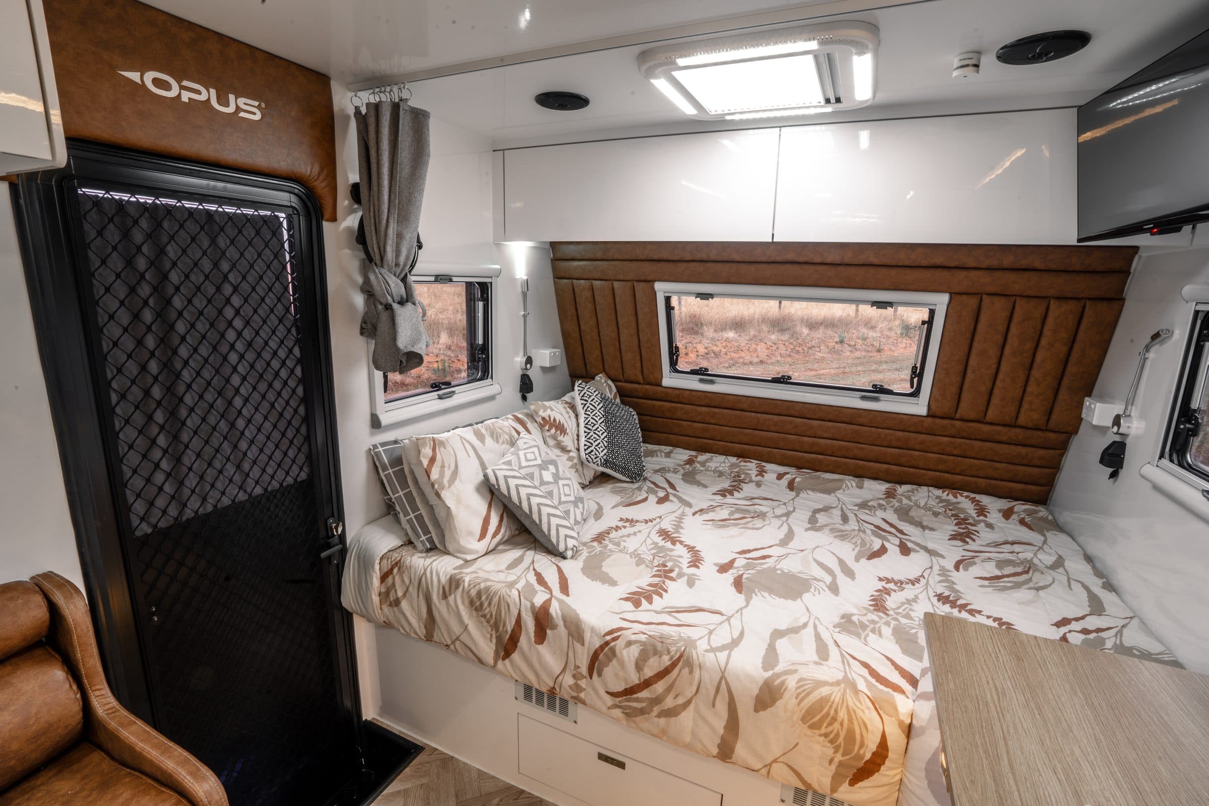 EXPEDITION MAX feature: Premium where you sleep